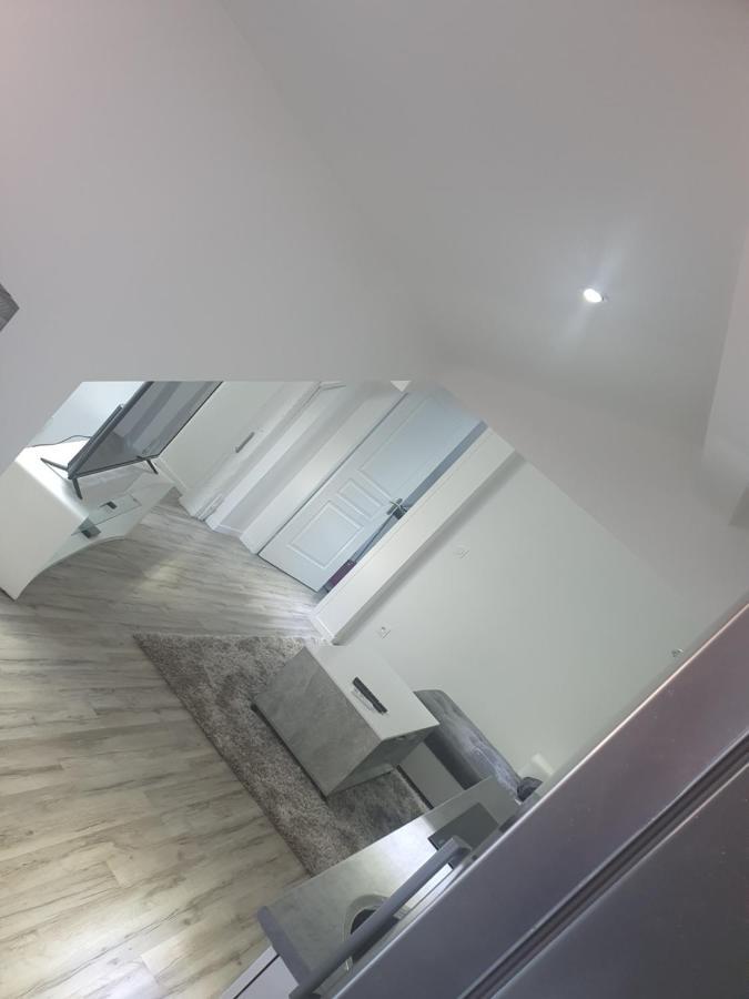 Aux Portes De Lyon Jolie T3 Clim Et Prime Video Apartment Givors Exterior photo